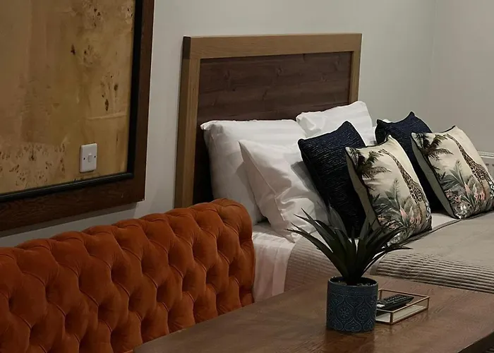 53 Luxury فندق ماينوث