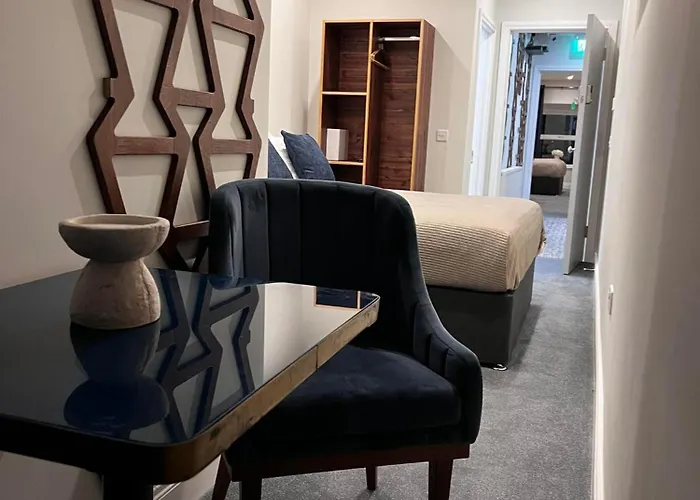 53 Luxury ماينوث